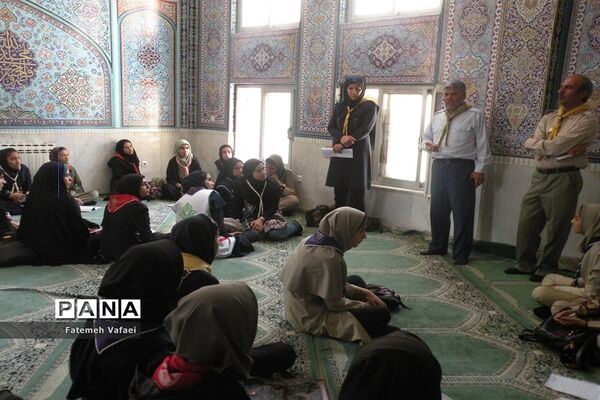 نشست مشترک مجامع اعضا،مربیان و شوراهای دانش‌آموزی در بخش خواهران
