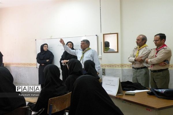 نشست مشترک مجامع اعضا،مربیان و شوراهای دانش‌آموزی در بخش خواهران