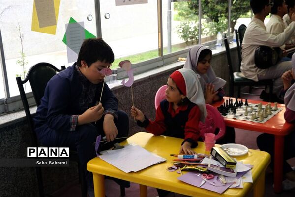 نمایشگاه دستاوردهای مدارس خیرساز استان تهران