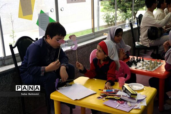 نمایشگاه دستاوردهای مدارس خیرساز استان تهران