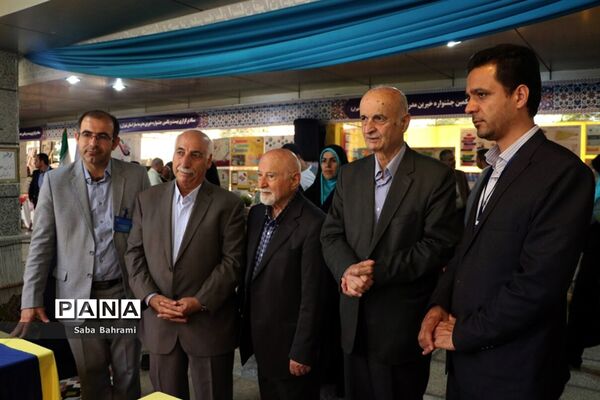 نمایشگاه دستاوردهای مدارس خیرساز استان تهران