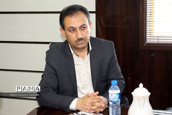 جلسه کارگروه استانی لباس فرم و سرویس دانش‌آموزی استان بوشهر