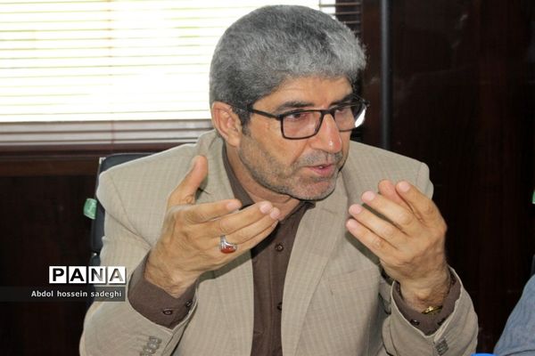 جلسه کارگروه استانی لباس فرم و سرویس دانش‌آموزی استان بوشهر