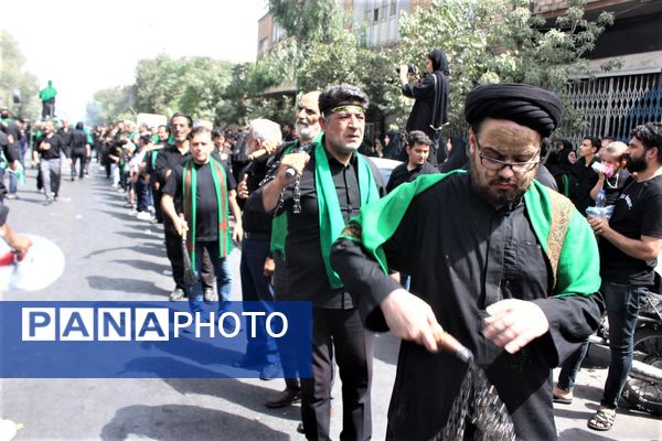 جلوه‌های باشکوه عزاداری روز عاشورا در قم