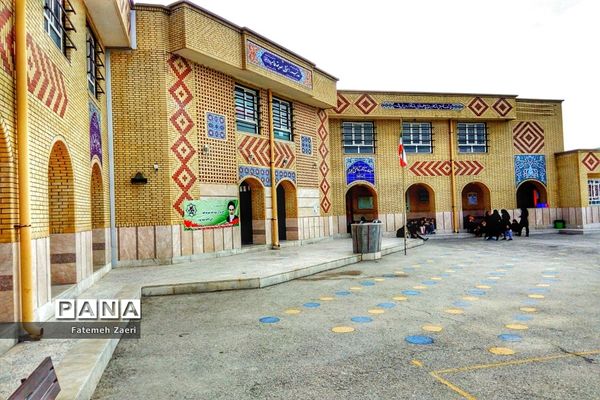 لامرد پیشتاز در نوسازی و بازسازی مدارس