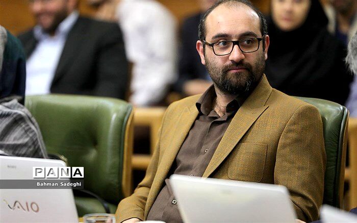 انتقادحجت نظری از تعلل شهرداری تهران در اجرای مصوبه مشاغل سیار و بی‌کانون