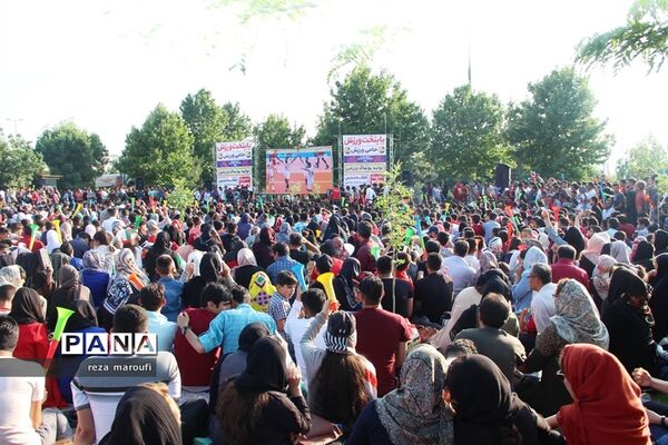 شور و شوق والیبالی در پارک های  ارومیه