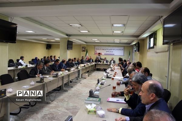 برگزاری جلسات کارگروه اشتغال، سرمایه گذاری و ستاداقتصاد مقاومتی در اسلامشهر