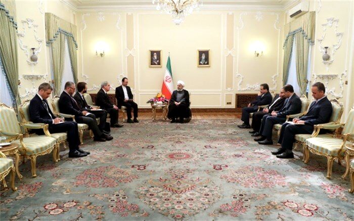 روحانی: از بین رفتن برجام، به نفع ایران، فرانسه، منطقه و جهان نیست