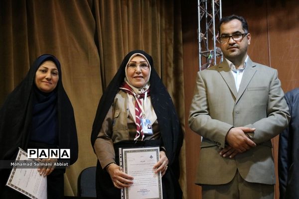 همایش تجلیل از مربیان و مدیران پیشتاز سازمان دانش‌آموزی ناحیه یک اهواز
