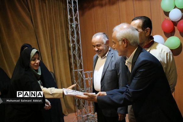 همایش تجلیل از مربیان و مدیران پیشتاز سازمان دانش‌آموزی ناحیه یک اهواز