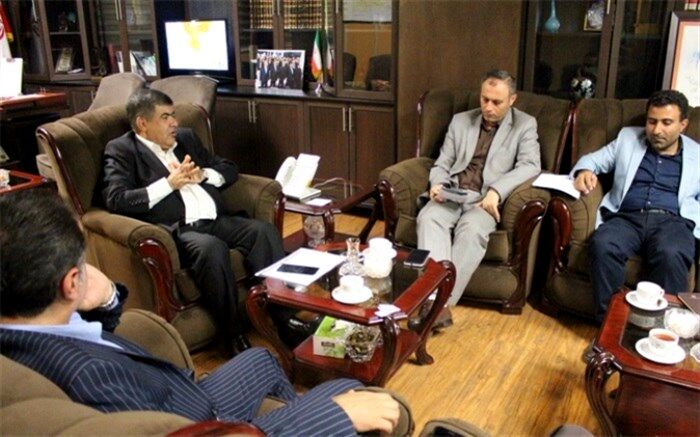 مدیر عامل شرکت شهرک های صنعتی استان تهران : تحقق اهداف و سیاست های اقتصاد مقاومتی در گرو توسعه صنایع کوچک در کشور است