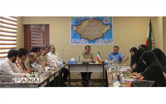 حسینی: بهترین کسی که می تواند اوقات فراغت دانش آموزان را پر کند معلم است