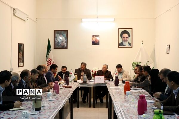 نشست کمیته اجرایی ساماندهی لباس فرم