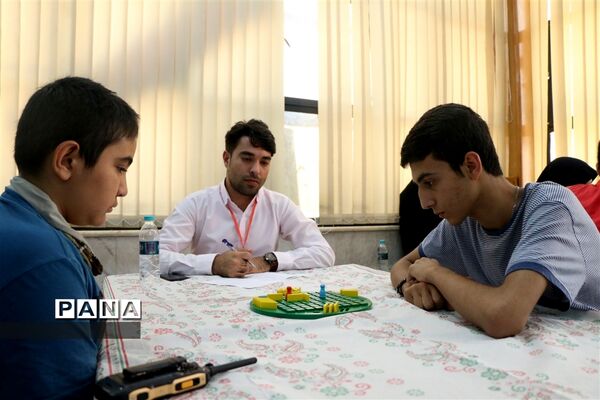 دومین دوره المپیاد کشوری بازی های فکری سرگرمی دانش‌آموزان پسر در شیراز