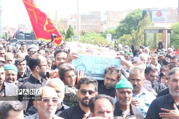 تشییع شهدای گمنام در بیرجند
