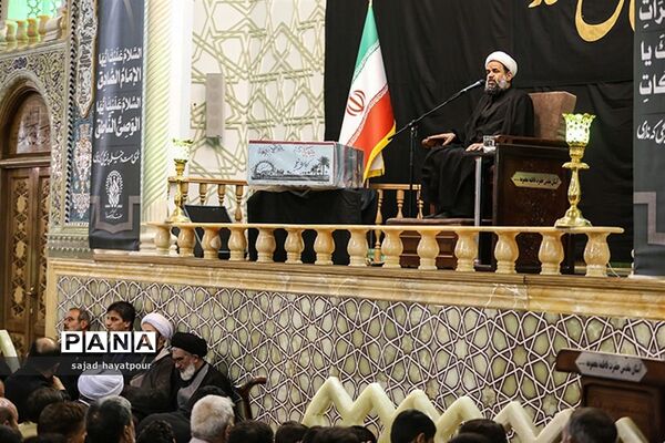 تشییع پیکر شهید گمنام در حرم حضرت معصومه (س)