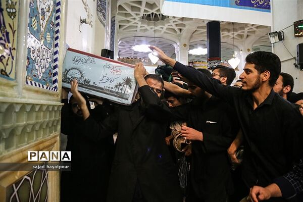 تشییع پیکر شهید گمنام در حرم حضرت معصومه (س)