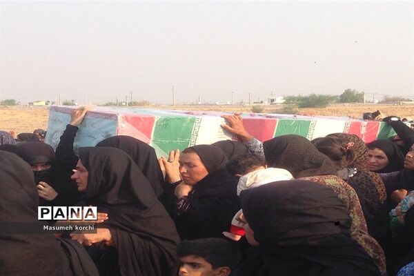 مراسم تشیع پیکر دو شهید گمنام دفاع مقدس درتیرور میناب