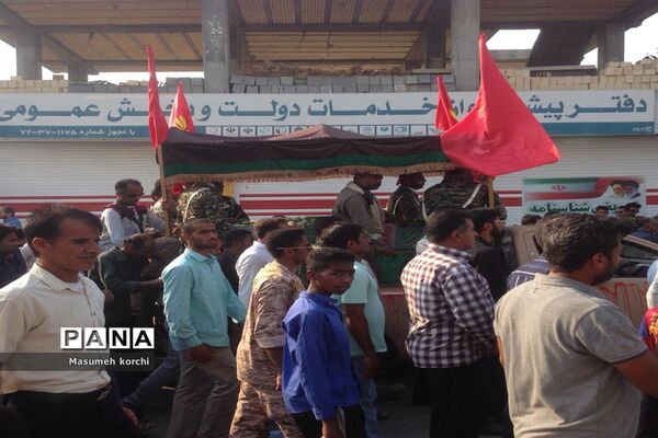 مراسم تشیع پیکر دو شهید گمنام دفاع مقدس درتیرور میناب