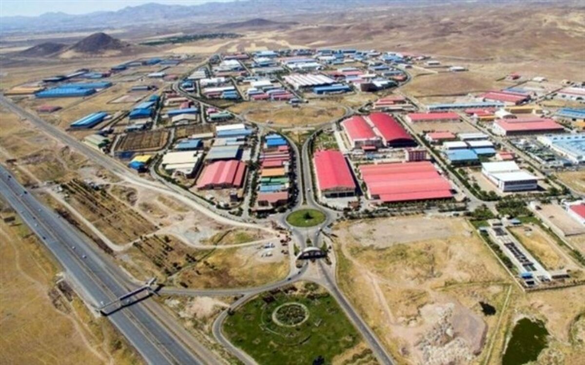صدری، عضو هیات امنای خانه صنعت جوانان تهران: کمبود نقدینگی و ارز مهمترین مشکل واحدهای صنعتی است