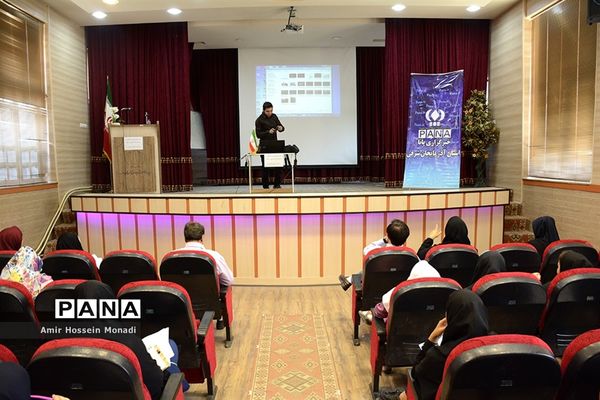 دوره آموزش اصول خبرنویسی و عکاسی دانش‌آموزان بناب