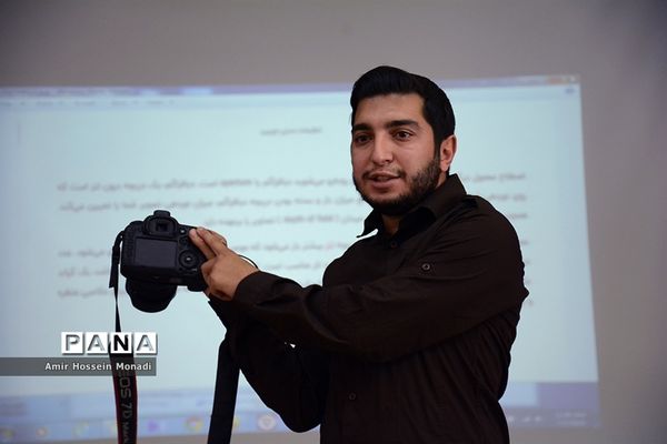 دوره آموزش اصول خبرنویسی و عکاسی دانش‌آموزان بناب