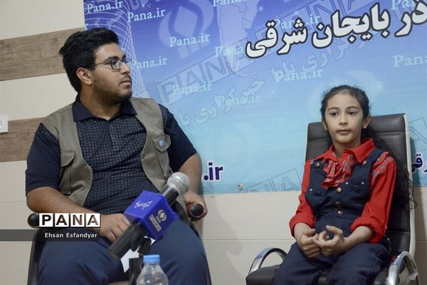 حضور  زهرا بیرامی(دختر ژله ای ) در دفتر خبرگزاری پانا آذربایجان شرقی