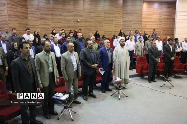 مراسم تجلیل از کارآفرینان برتر شاهد و ایثارگر استان فارس
