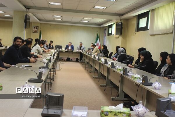 نشست مجمع مشورتی جوانان در اسلامشهر