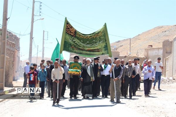 بدرقه کاروان زیرسایه خورشید از شهرستان درمیان