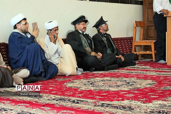 بدرقه کاروان زیرسایه خورشید از شهرستان درمیان