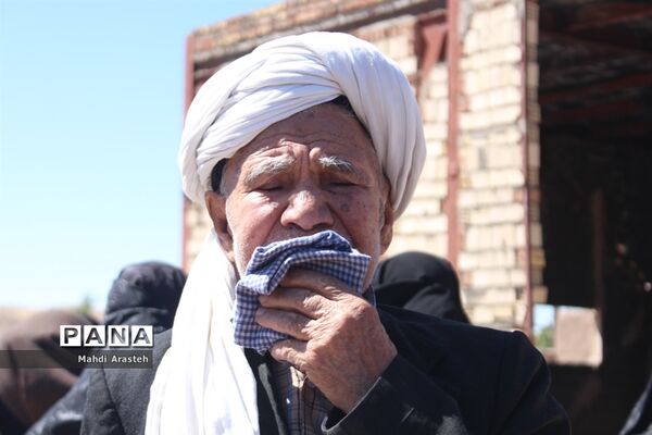 بدرقه کاروان زیرسایه خورشید از شهرستان درمیان