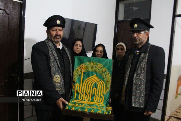 بدرقه کاروان زیرسایه خورشید از شهرستان درمیان