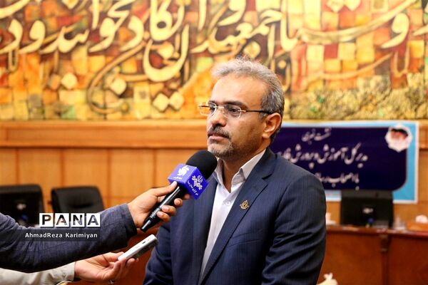 نشست خبری مدیرکل آموزش و پرورش فارس با اصحاب رسانه