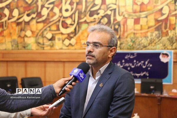 نشست خبری مدیرکل آموزش و پرورش فارس با اصحاب رسانه