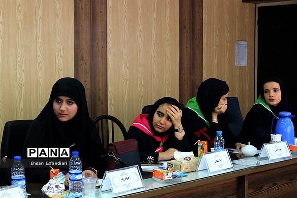 جلسه هیات رئیسه مجامع اعضاء و مربیان سازمان دانش‌آموزی آذربایجان شرقی