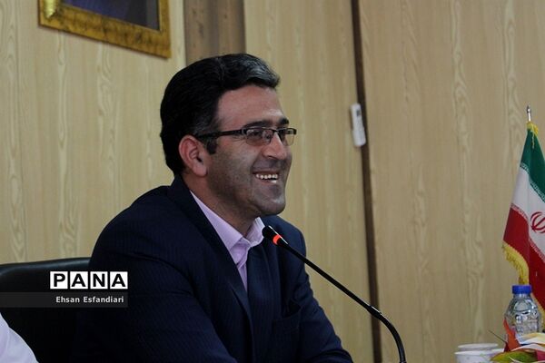 جلسه هیات رئیسه مجامع اعضاء و مربیان سازمان دانش‌آموزی آذربایجان شرقی