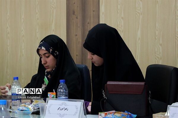 جلسه هیات رئیسه مجامع اعضاء و مربیان سازمان دانش‌آموزی آذربایجان شرقی