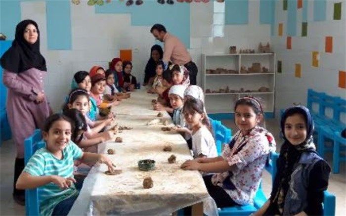 فعالیت های کانون پرورش فکری و مربیان توانمند آن با محوریت کتاب و کتابخوانی صورت می پذیرد