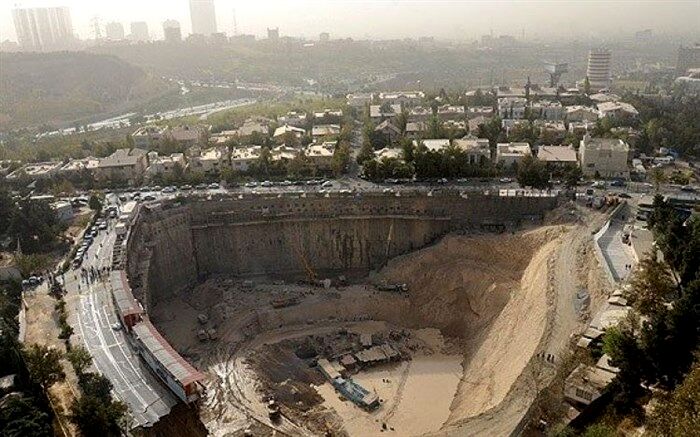 سالاری : جداره‌های گود رها شده برج میلاد دیگر در برابر مقاوم سازی جواب نمی دهد