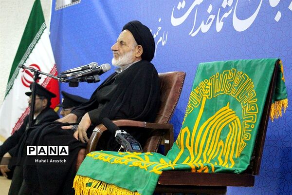 دیدار نماینده ولی فقیه و امام جمعه شهرستان بیرجند با کاروان حرم بارگاه رضوی