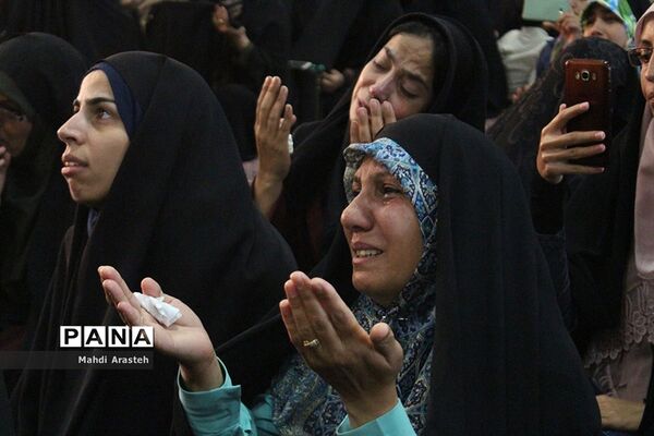 ورود کاروان زیرسایه خورشید مراسم جشن بانوان خادم‌یار رضوی در شهرستان بیرجند