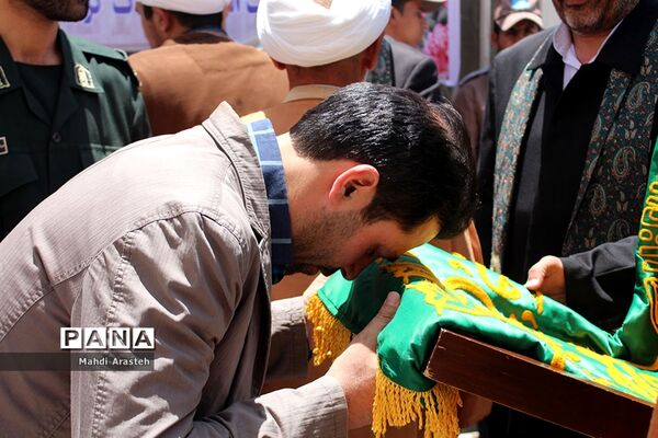 حضور کاروان رضوی در دفتر ثبت اسناد رسمی خراسان جنوبی