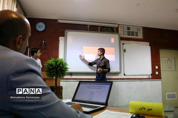 برگزاری مرحله استانی پنجمین جشنواره نوجوان خوارزمی در شیراز