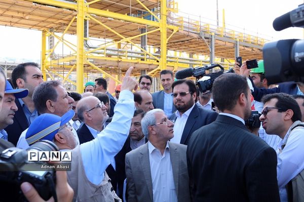 بازدید اسحاق جهانگیری از پالایشگاه های شهرستان مُهر