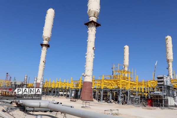 بازدید اسحاق جهانگیری از پالایشگاه های شهرستان مُهر