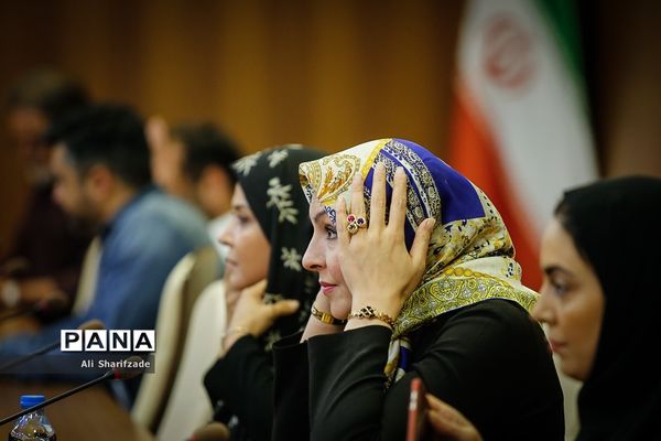 نشست خبری سریال گاندو