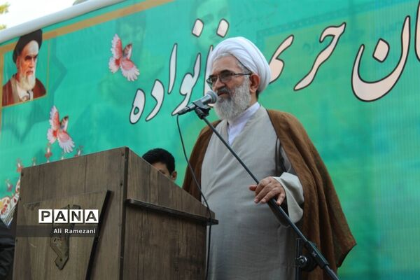 راهپیمایی هفته عفاف و حجاب در قائمشهر