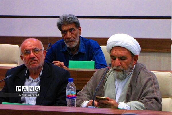 همایش شعر خوانی «حدیث سرو و گل و لاله»
